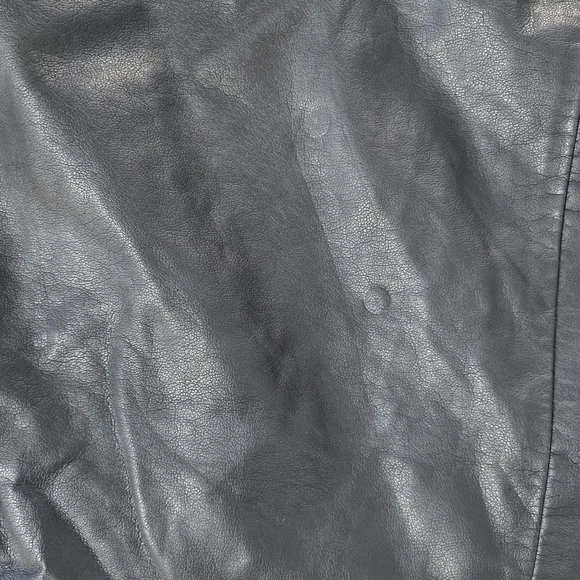 NWT Express Faux Leather Top Size Medium - Picture 4 of 11